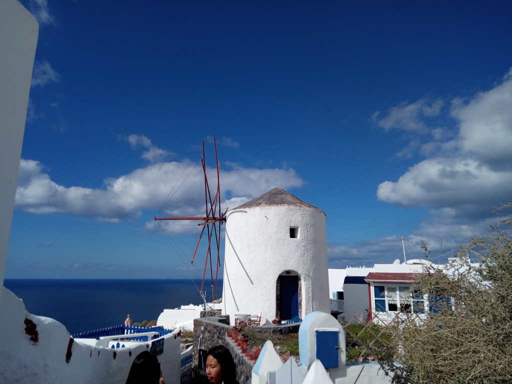 Santorini: One of te best places to visit in Greece